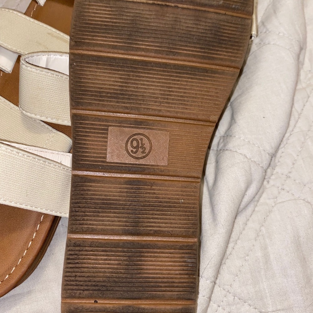 Sandals - Picture 3 of 3